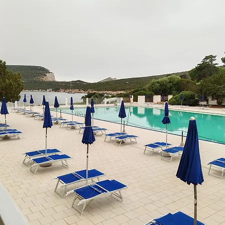 Free Pool, Beautiful In Capo Caccia Tatil Evi *